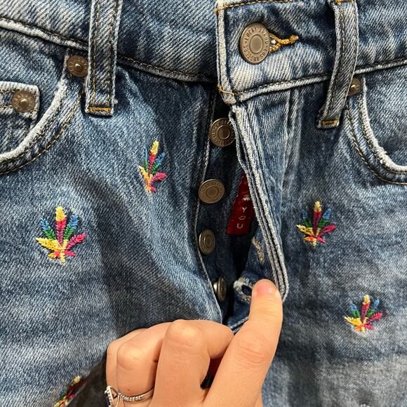 Lucky Brand Embroidered Denim 90s Midi High Rise Button Fly Shorts Womens 00/24 - Picture 3 of 10